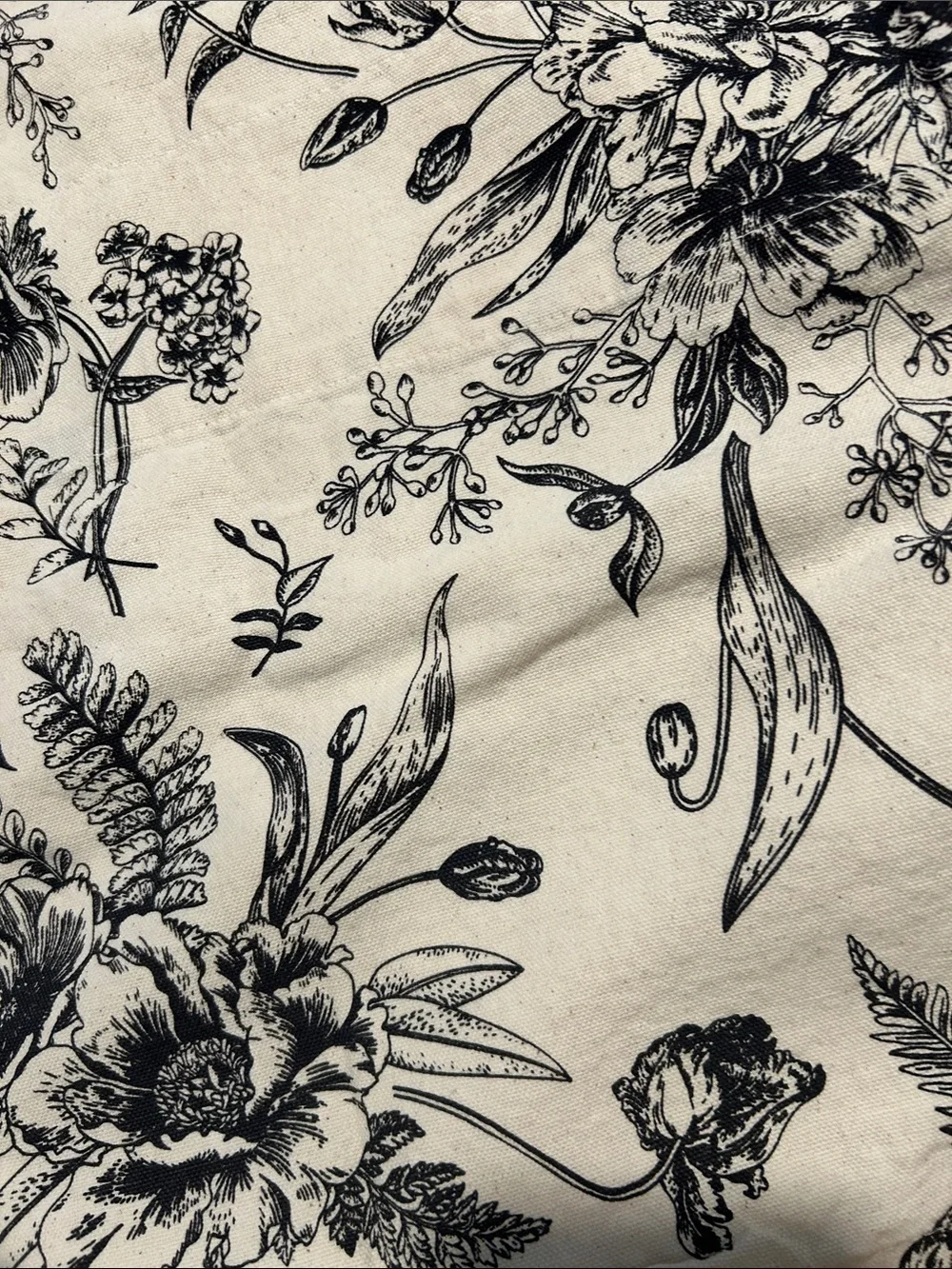 Set of 4 Botanical Valance Curtain in Cream and Black